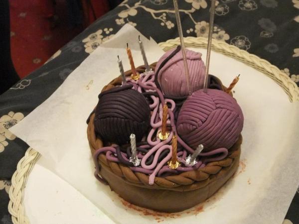 Leah's knitting cake 2
